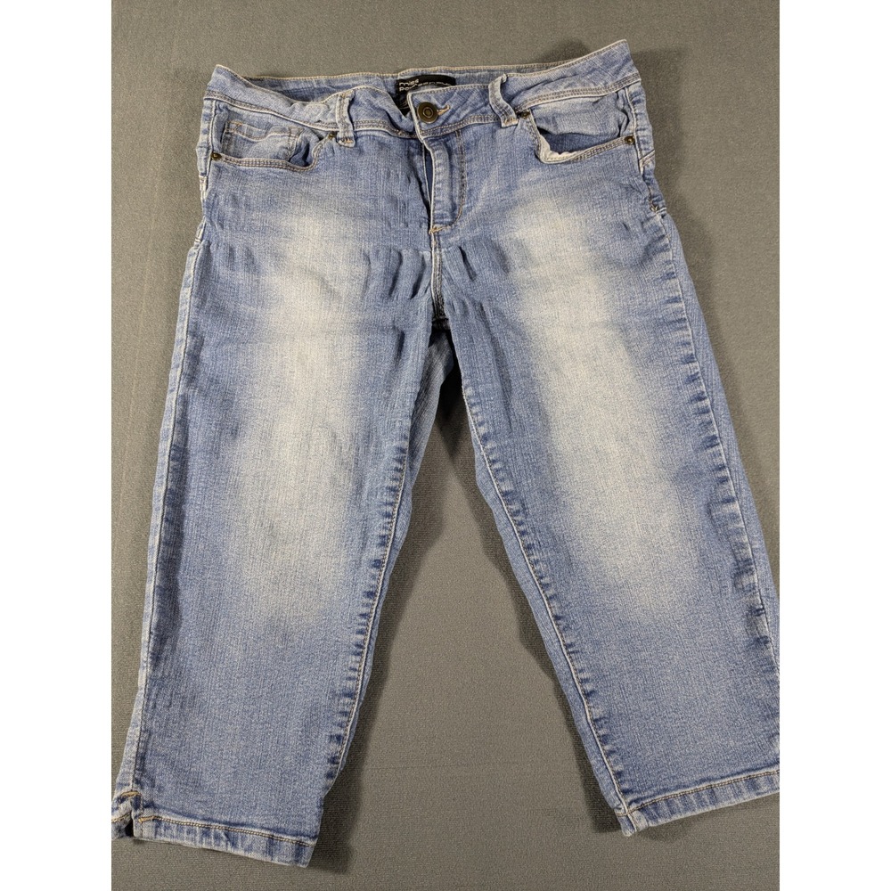 Miss Poured In‎ Blue Capri Jeans Womens 10 Blue Light Wash Cropped Stretch Denim
